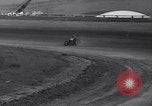Standbild auto race Ascot Speedway California USA, 1935, aus Sekunde 34 historischem Filmmaterial Videoclip 65675041278
