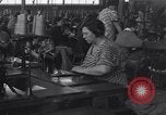 Standbild Shirt Factory New Albany Indiana United States USA, 1936, aus Sekunde 23 historischem Filmmaterial Videoclip 65675041284