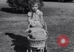 Standbild Patsy Grimmett Glendale California USA, 1936, aus Sekunde 16 historischem Filmmaterial Videoclip 65675041285