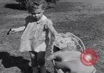 Standbild Patsy Grimmett Glendale California USA, 1936, aus Sekunde 25 historischem Filmmaterial Videoclip 65675041285