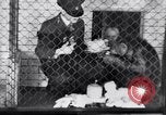 Immagine di Baby scimpanzé Londra Inghilterra Regno Unito, 1936, secondo 38 filmato di repertorio 65675041290