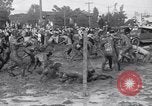 Immagine di Il fango wrestling Los Angeles California USA, 1936, secondo 22 filmato di repertorio 65675041292