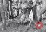 Immagine di Il fango wrestling Los Angeles California USA, 1936, secondo 45 filmato di repertorio 65675041292