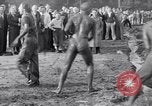 Immagine di Il fango wrestling Los Angeles California USA, 1936, secondo 55 filmato di repertorio 65675041292
