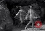 Image de bain de soleil Del Monte California USA, 1936, de la seconde 11 séquences d'archives historiques vidéo 65675041305