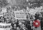 Standbild Protest Parade New York City USA, 1938, aus Sekunde 12 historischem Filmmaterial Videoclip 65675041309