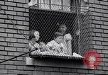 Standbild Protest Parade New York City USA, 1938, aus Sekunde 22 historischem Filmmaterial Videoclip 65675041309