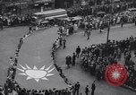 Standbild Protest Parade New York City USA, 1938, aus Sekunde 28 historischem Filmmaterial Videoclip 65675041309