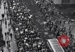 Standbild Protest Parade New York City USA, 1938, aus Sekunde 39 historischem Filmmaterial Videoclip 65675041309