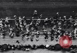 Standbild Protest Parade New York City USA, 1938, aus Sekunde 55 historischem Filmmaterial Videoclip 65675041309