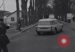 Image les troupes des États-Unis Saint Germain-En-Lay France, 1967, de la seconde 23 séquences d'archives historiques vidéo 65675041318