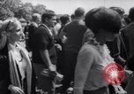 Image Les hippies lors d'une manifestation London England Royaume-Uni, 1967, de la seconde 25 séquences d'archives historiques vidéo 65675041331