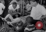 Immagine di Coke di Curtis Dallas Texas USA, 1967, secondo 17 filmato di repertorio 65675041332