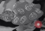 Immagine di Accessori moda Londra Inghilterra Regno Unito, 1967, secondo 18 filmato di repertorio 65675041333
