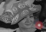 Immagine di Accessori moda Londra Inghilterra Regno Unito, 1967, secondo 23 filmato di repertorio 65675041333