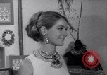 Immagine di Accessori moda Londra Inghilterra Regno Unito, 1967, secondo 53 filmato di repertorio 65675041333