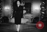 Standbild Modelle Barcelona Spanien, 1947, aus Sekunde 8 historischem Filmmaterial Videoclip 65675041345
