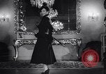 Standbild Modelle Barcelona Spanien, 1947, aus Sekunde 17 historischem Filmmaterial Videoclip 65675041345