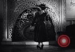 Standbild Modelle Barcelona Spanien, 1947, aus Sekunde 27 historischem Filmmaterial Videoclip 65675041345