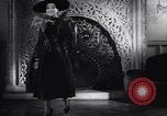 Standbild Modelle Barcelona Spanien, 1947, aus Sekunde 32 historischem Filmmaterial Videoclip 65675041345