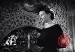Standbild Modelle Barcelona Spanien, 1947, aus Sekunde 39 historischem Filmmaterial Videoclip 65675041345