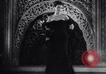 Standbild Modelle Barcelona Spanien, 1947, aus Sekunde 54 historischem Filmmaterial Videoclip 65675041345