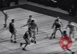 Standbild Basketball New York United States USA, 1947, aus Sekunde 8 historischem Filmmaterial Videoclip 65675041346