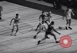 Standbild Basketball New York United States USA, 1947, aus Sekunde 10 historischem Filmmaterial Videoclip 65675041346