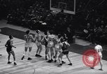 Standbild Basketball New York United States USA, 1947, aus Sekunde 16 historischem Filmmaterial Videoclip 65675041346