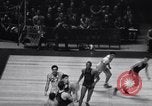 Standbild Basketball New York United States USA, 1947, aus Sekunde 19 historischem Filmmaterial Videoclip 65675041346