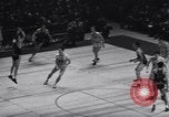Standbild Basketball New York United States USA, 1947, aus Sekunde 29 historischem Filmmaterial Videoclip 65675041346