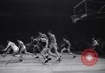 Standbild Basketball New York United States USA, 1947, aus Sekunde 33 historischem Filmmaterial Videoclip 65675041346