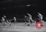 Standbild Basketball New York United States USA, 1947, aus Sekunde 34 historischem Filmmaterial Videoclip 65675041346