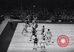 Standbild Basketball New York United States USA, 1947, aus Sekunde 43 historischem Filmmaterial Videoclip 65675041346
