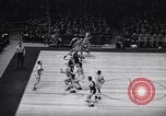 Standbild Basketball New York United States USA, 1947, aus Sekunde 44 historischem Filmmaterial Videoclip 65675041346