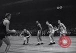 Standbild Basketball New York United States USA, 1947, aus Sekunde 50 historischem Filmmaterial Videoclip 65675041346