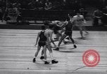 Standbild Basketball New York United States USA, 1947, aus Sekunde 62 historischem Filmmaterial Videoclip 65675041346