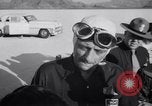 Standbild Goldie Gardner Bonneville Salt Flats Utah USA, 1951, aus Sekunde 19 historischem Filmmaterial Videoclip 65675041351