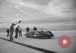 Standbild Goldie Gardner Bonneville Salt Flats Utah USA, 1951, aus Sekunde 28 historischem Filmmaterial Videoclip 65675041351