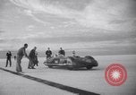 Standbild Goldie Gardner Bonneville Salt Flats Utah USA, 1951, aus Sekunde 29 historischem Filmmaterial Videoclip 65675041351
