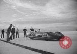 Standbild Goldie Gardner Bonneville Salt Flats Utah USA, 1951, aus Sekunde 30 historischem Filmmaterial Videoclip 65675041351
