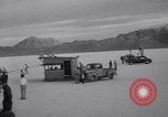Standbild Goldie Gardner Bonneville Salt Flats Utah USA, 1951, aus Sekunde 40 historischem Filmmaterial Videoclip 65675041351