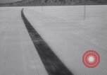 Standbild Goldie Gardner Bonneville Salt Flats Utah USA, 1951, aus Sekunde 42 historischem Filmmaterial Videoclip 65675041351