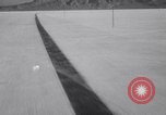Standbild Goldie Gardner Bonneville Salt Flats Utah USA, 1951, aus Sekunde 44 historischem Filmmaterial Videoclip 65675041351