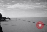 Standbild Goldie Gardner Bonneville Salt Flats Utah USA, 1951, aus Sekunde 47 historischem Filmmaterial Videoclip 65675041351