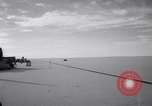 Standbild Goldie Gardner Bonneville Salt Flats Utah USA, 1951, aus Sekunde 49 historischem Filmmaterial Videoclip 65675041351
