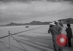 Standbild Goldie Gardner Bonneville Salt Flats Utah USA, 1951, aus Sekunde 52 historischem Filmmaterial Videoclip 65675041351