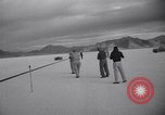 Standbild Goldie Gardner Bonneville Salt Flats Utah USA, 1951, aus Sekunde 60 historischem Filmmaterial Videoclip 65675041351