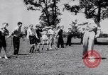Standbild australischen bull-Peitsche Australien, 1951, aus Sekunde 10 historischem Filmmaterial Videoclip 65675041352
