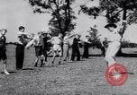 Standbild australischen bull-Peitsche Australien, 1951, aus Sekunde 11 historischem Filmmaterial Videoclip 65675041352